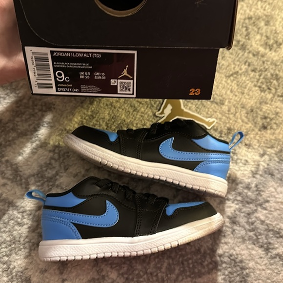 Nike, Air Jordan 1 Low, Black and University Blue, Size 8, Size 9, Size 12 - Picture 3 of 10